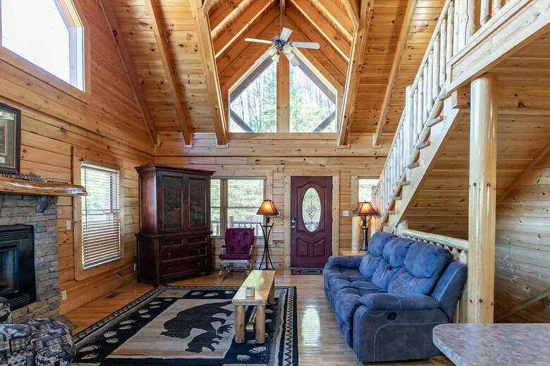 Charming Cabin Hot Tub And Pool Access