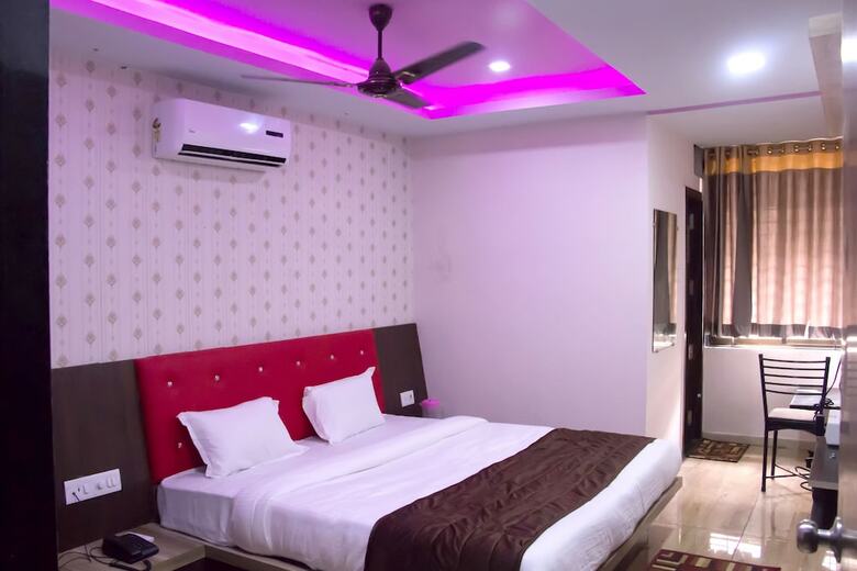 Hotel Shree Palace & Restaurant