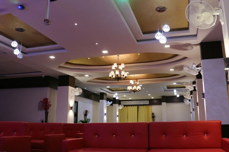 Hotel Shree Palace & Restaurant