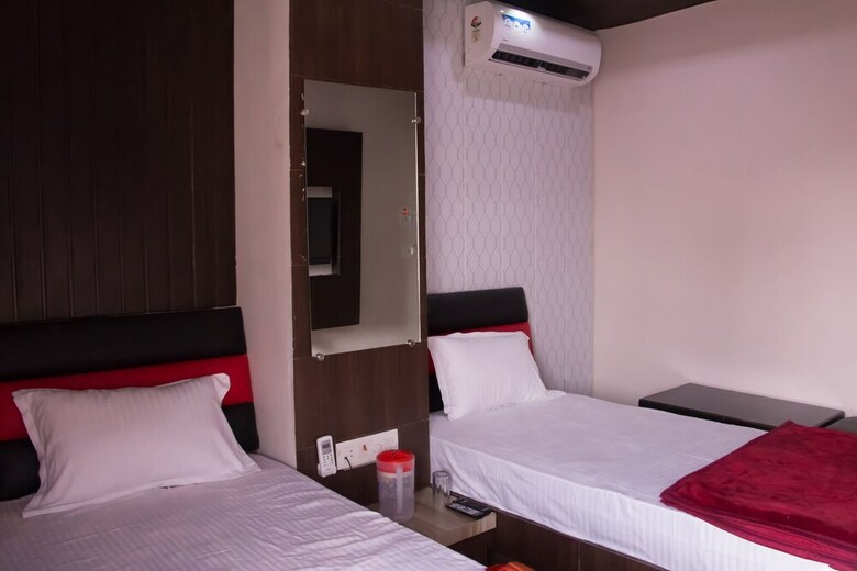 Hotel Shree Palace & Restaurant