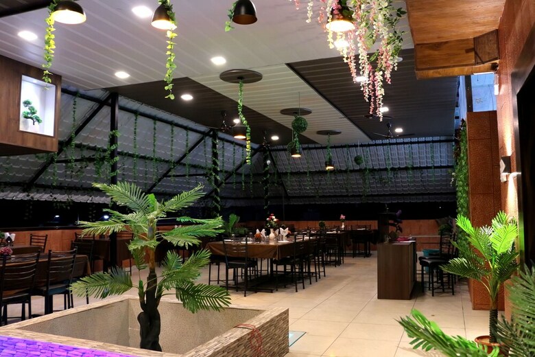 Hotel Shree Palace & Restaurant