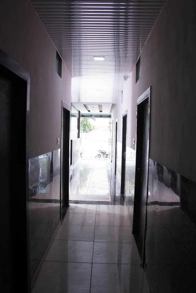 Hotel Shree Palace & Restaurant