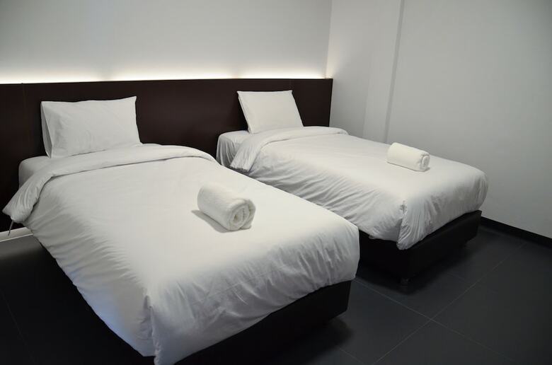 Hostal Oyo 1015 Once More Hostel