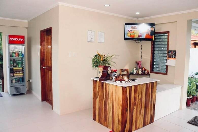 Hotel D's Ocean View Beach Resort
