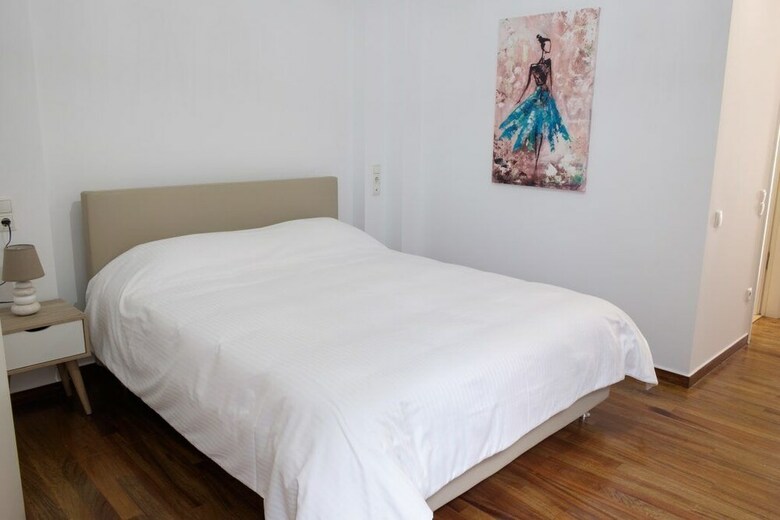 Spacious Modern 3bd Apartment
