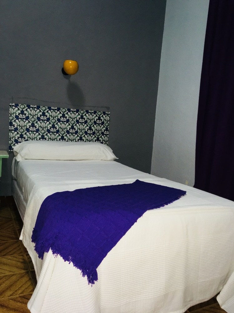 Hostal Nuevo Tropical