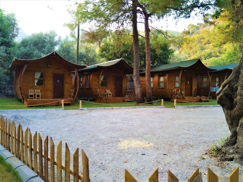 Hotel Green Pine Beach & Bungalows