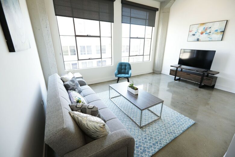 Aparthotel Downtown Lofty Suites
