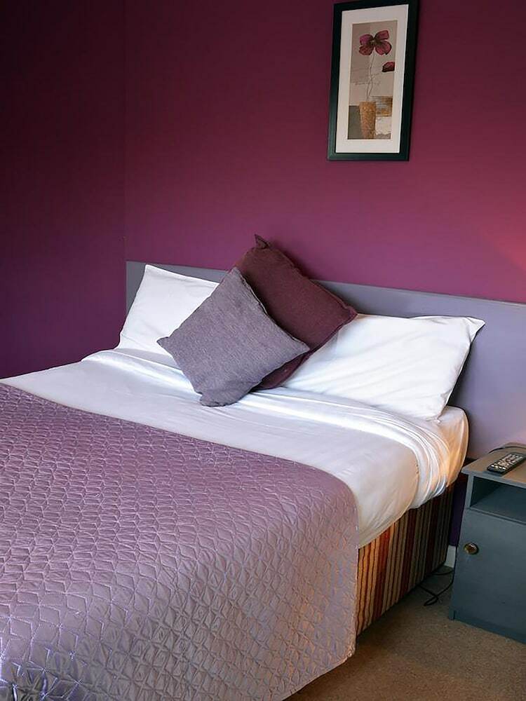 Hotel Killarney Peaks