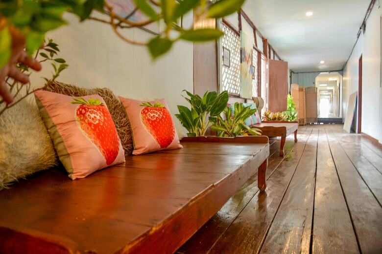 Hotel Karoon23