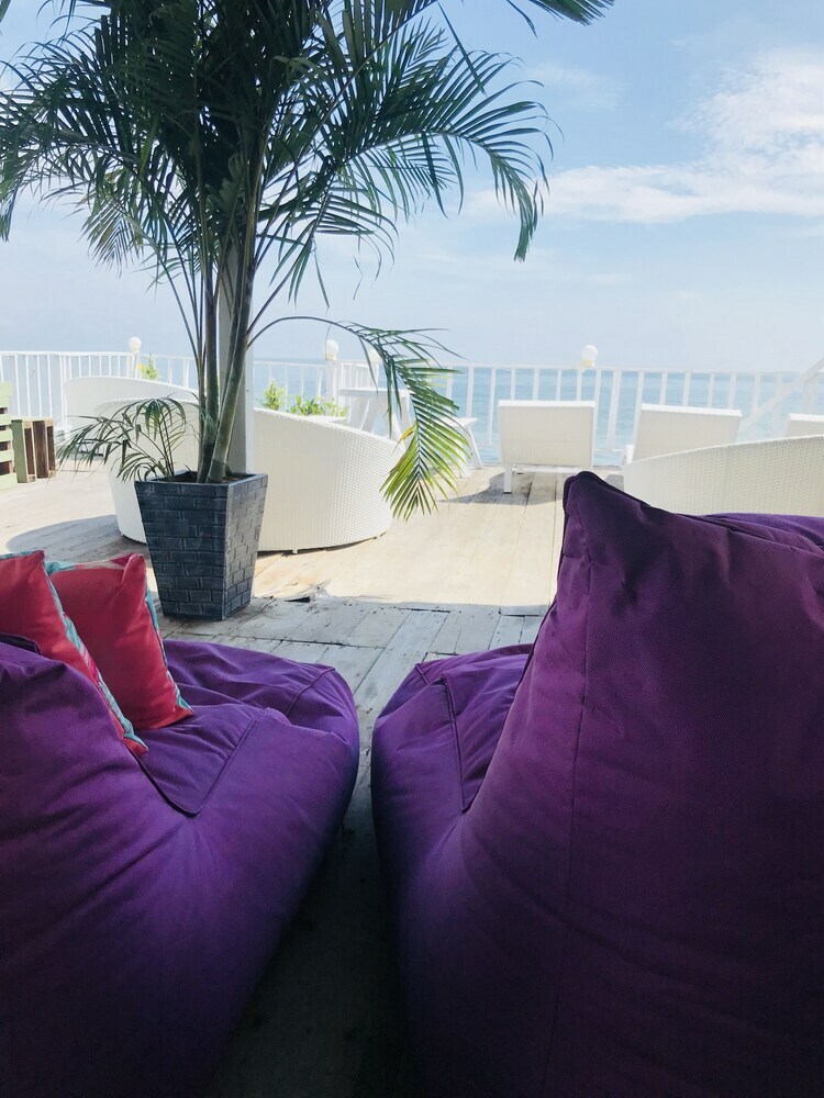 Hotel Karoon23