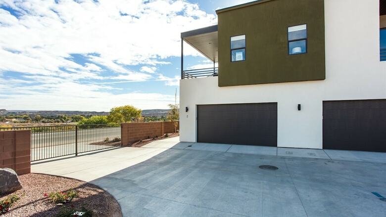 Bloomington Villas