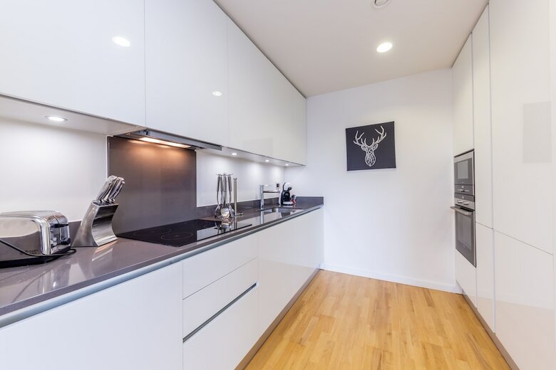 1 Bed Stylish Apartment Free Wifi & Aircon