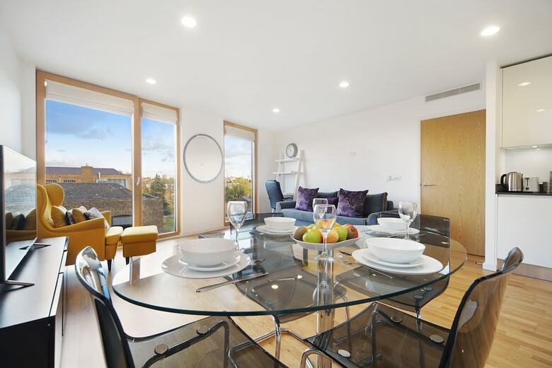 1 Bed Stylish Apartment Free Wifi & Aircon