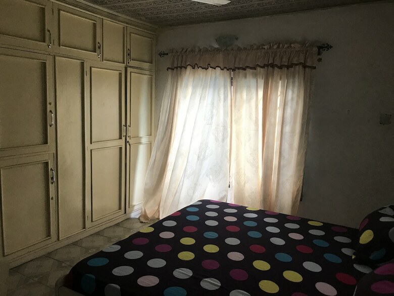 Tonis Hotel