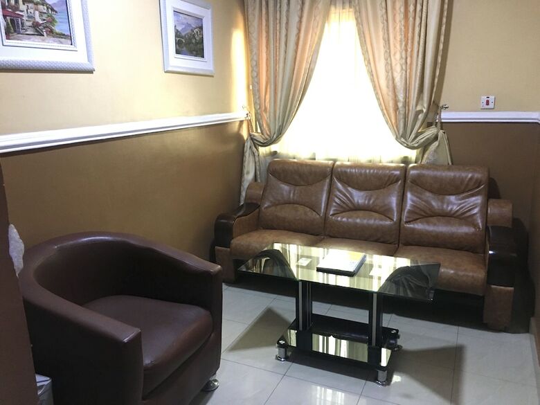 Sweet Savor Hotels & Suites