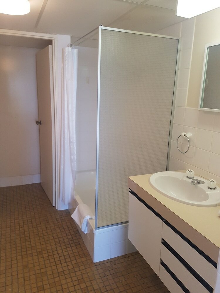Grosvenor Beachfront Apartment