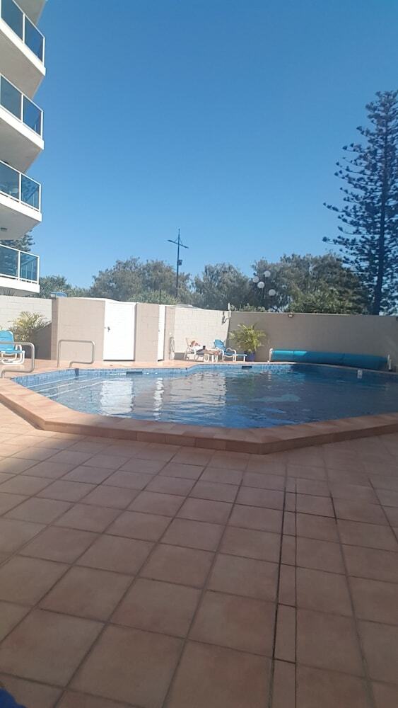 Grosvenor Beachfront Apartment