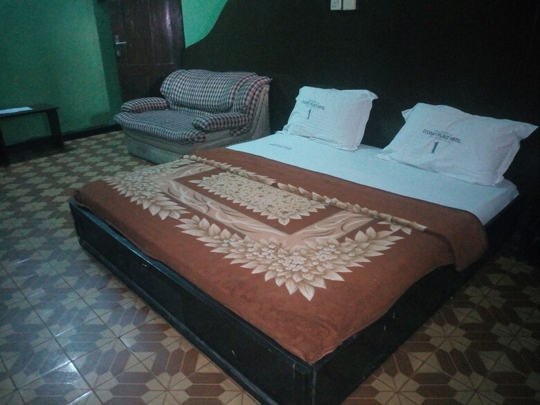 Hotel Sylvia's Place