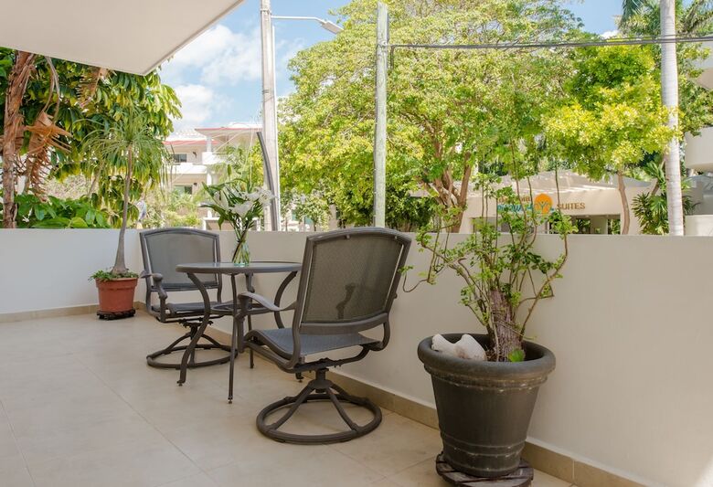 Apartamentos Capri By Playa District