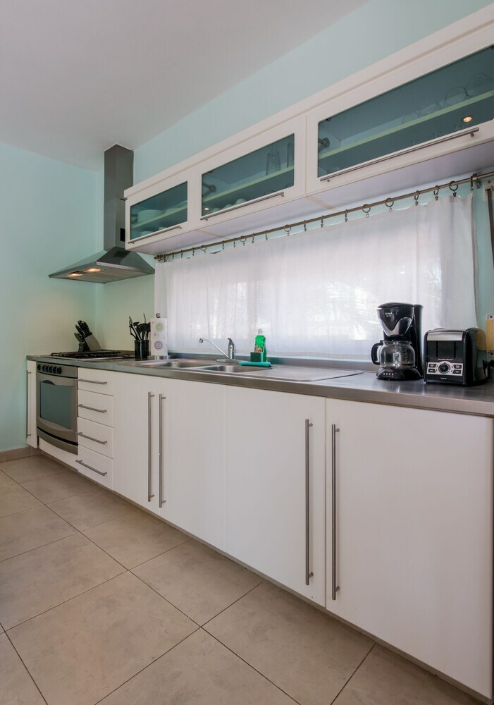 Apartamentos Capri By Playa District