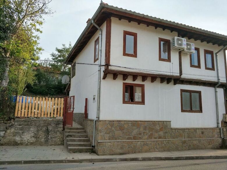 Hotel Guest House Kashtata