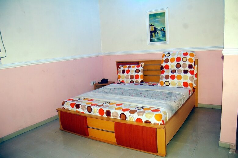 De-b Garden Hotel