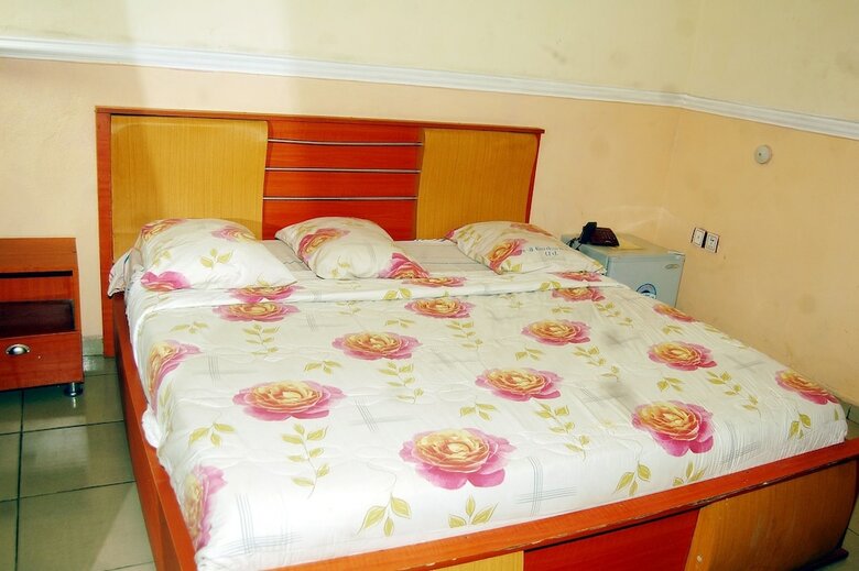 De-b Garden Hotel
