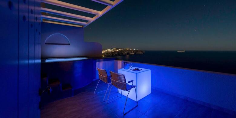 Hotel Caldera's Dolphin Suites