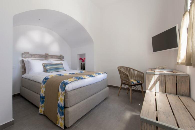 Hotel Caldera's Dolphin Suites