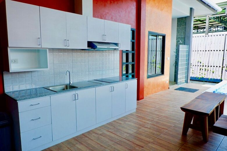 Oyo 119 Baan Noppadol Hua Hin Loft Hotel