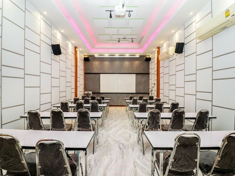 Oyo 119 Baan Noppadol Hua Hin Loft Hotel