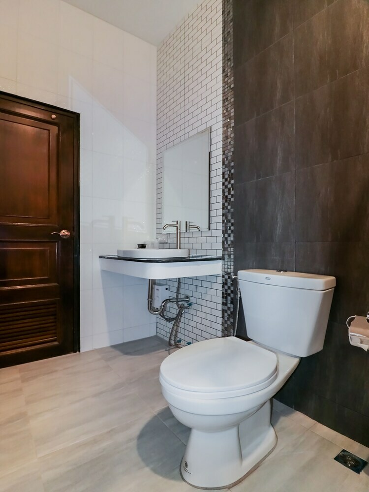 Oyo 119 Baan Noppadol Hua Hin Loft Hotel