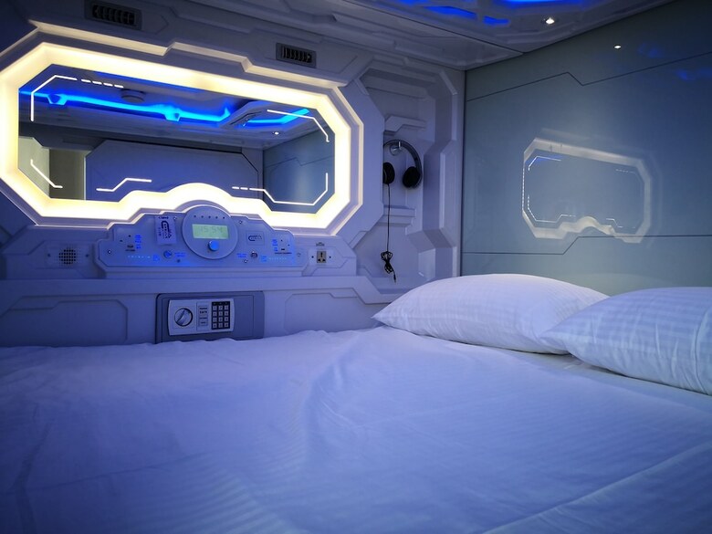 The Capsule Hotel - Hostel