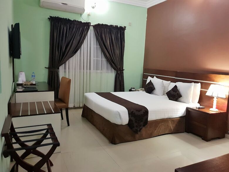 Serendib Hotel And Suites