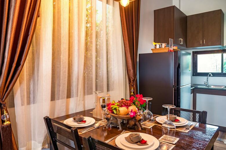 Kg Private Pool Villas Soi Nine