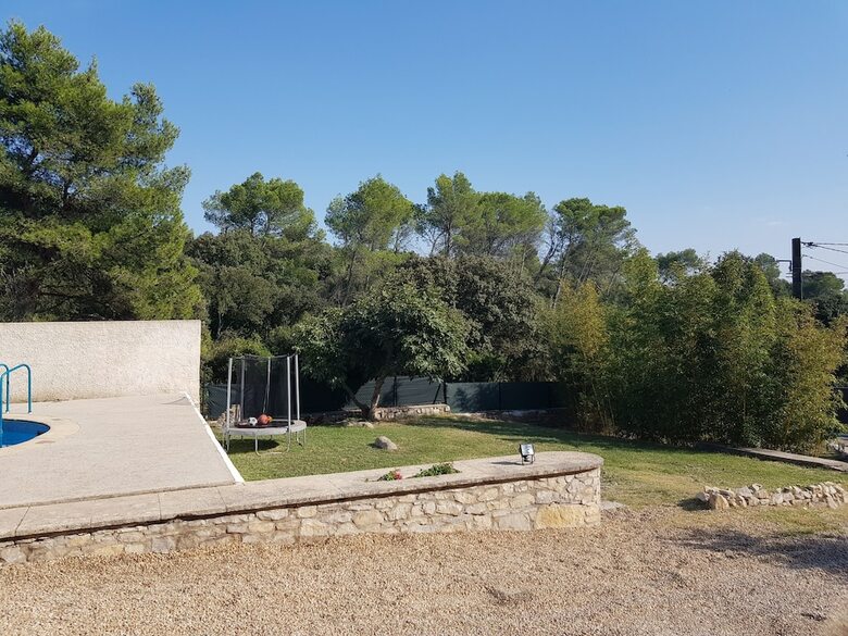 Hotel En Pleine Nature � N�mes Avec Piscine