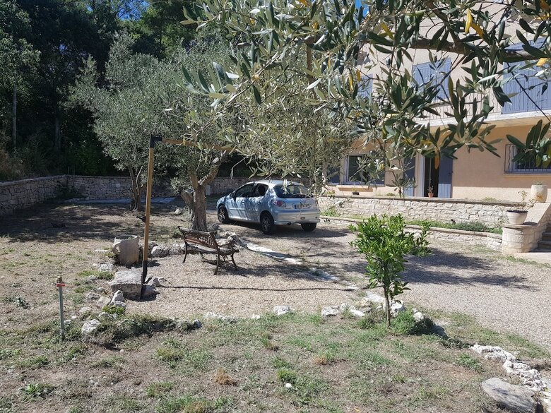 Hotel En Pleine Nature � N�mes Avec Piscine