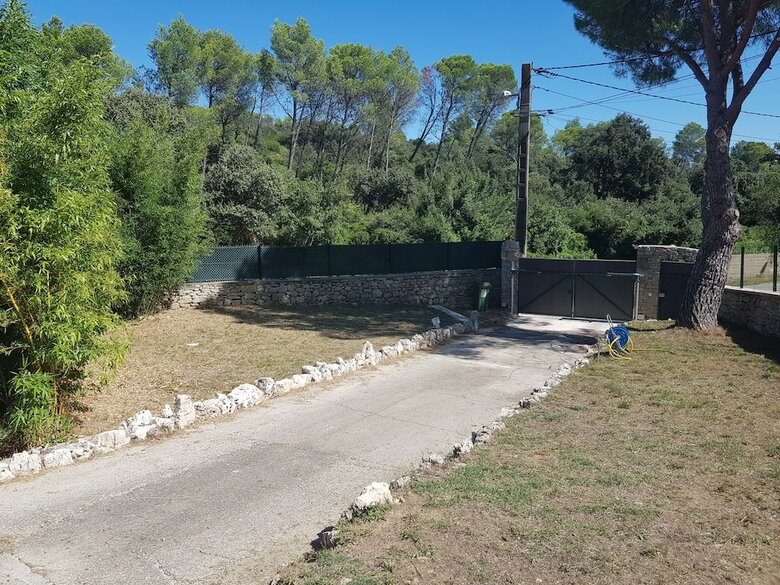 Hotel En Pleine Nature � N�mes Avec Piscine
