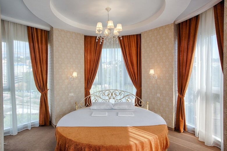 Sonata Hotel