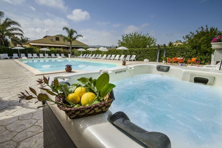 Apartamentos Paradise Beach