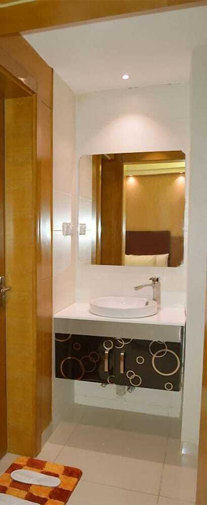 Yara Suites