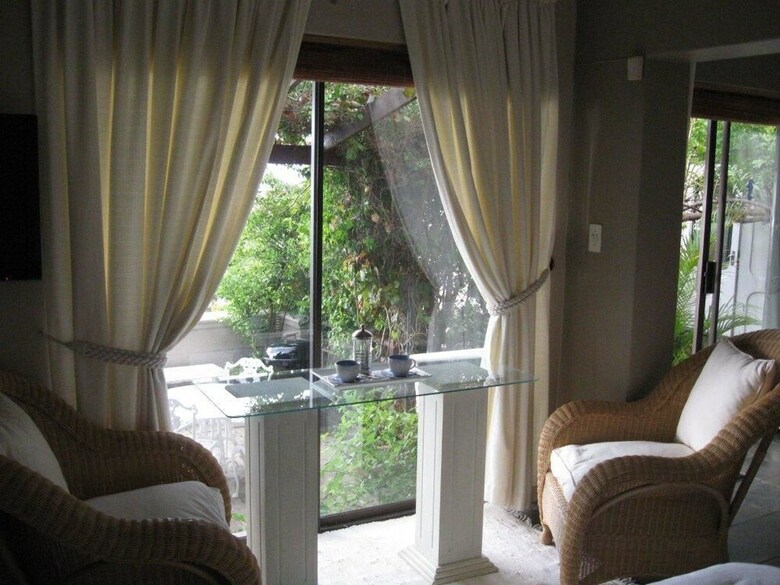 123 Ocean View Drive Apartment