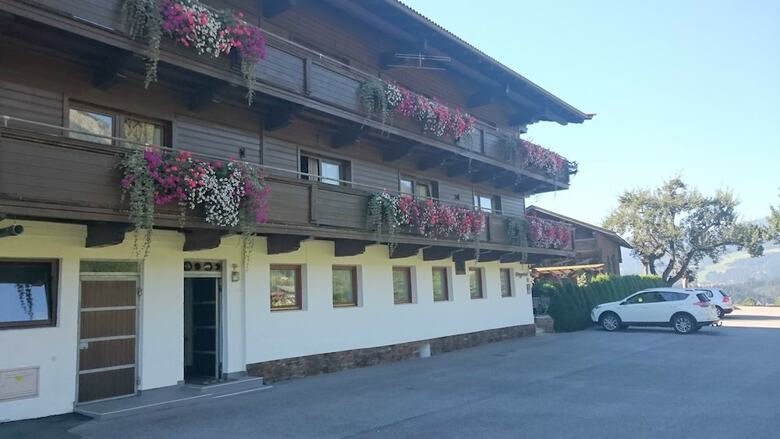 Denggenhof - Bed And Breakfast