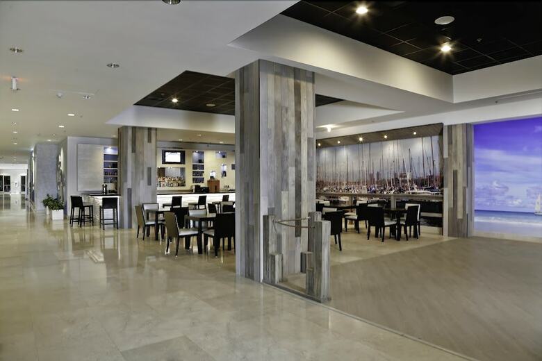 Costa Bahia Hotel & Convention Center