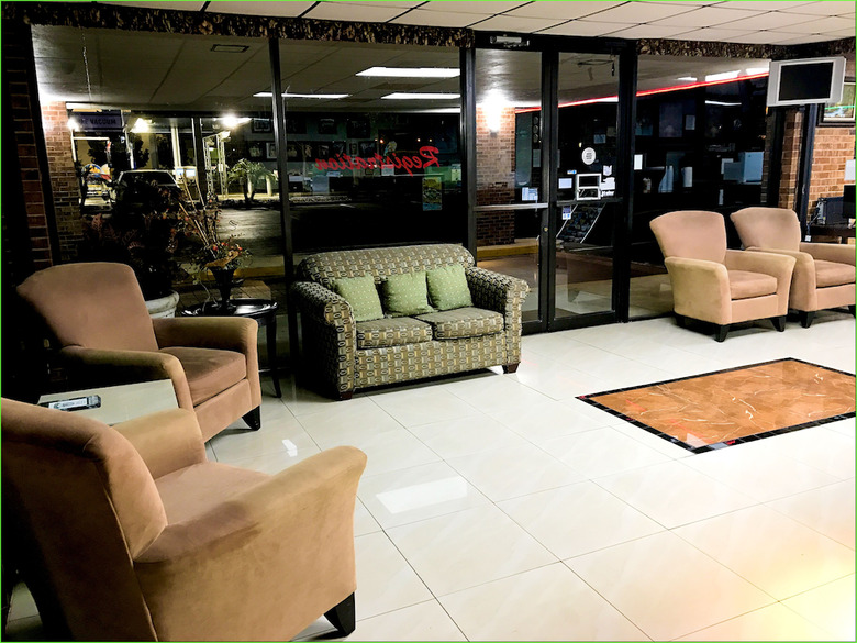 Motel Stay Inn And Suites