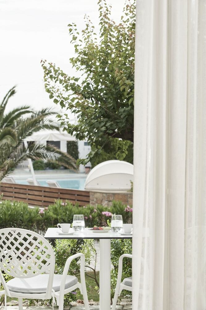 Hotel Antigoni Beach Resort