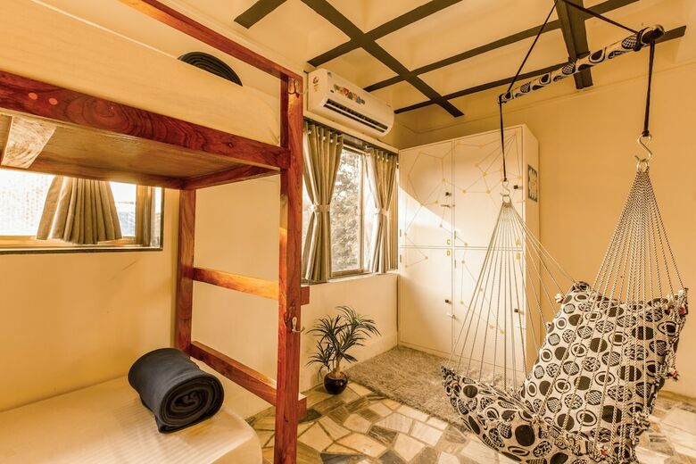 Hostal Locomo Hostel - Mumbai Airport
