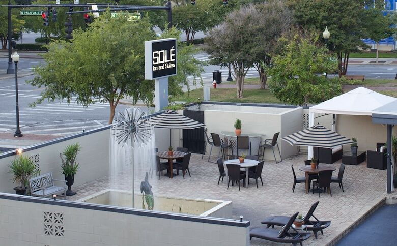 Motel Sole Inn And Suites