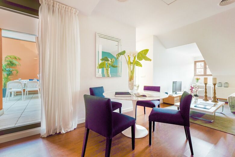 Home Club San Joaqu�n Apartments